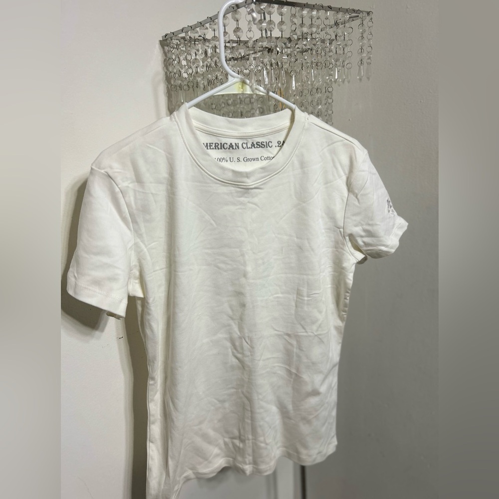Woman’s white T_Shirt